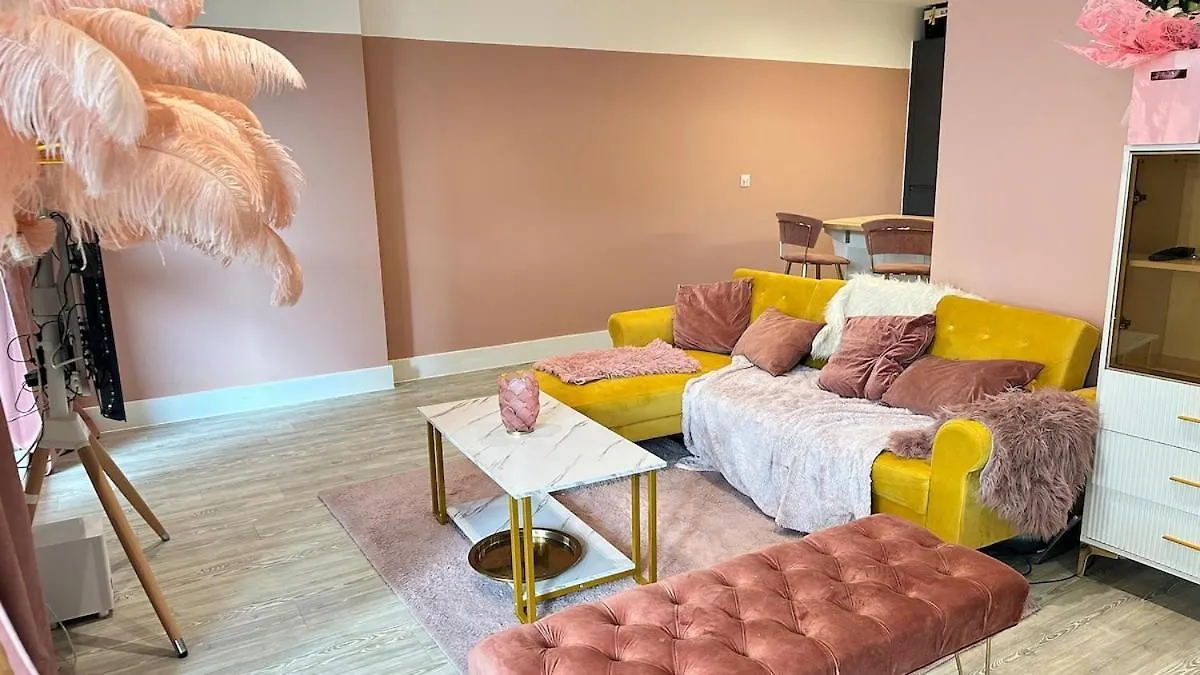 The Pink Perfect Place location